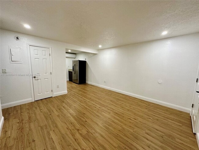 Photo - 813 W Jefferson St Unit 3