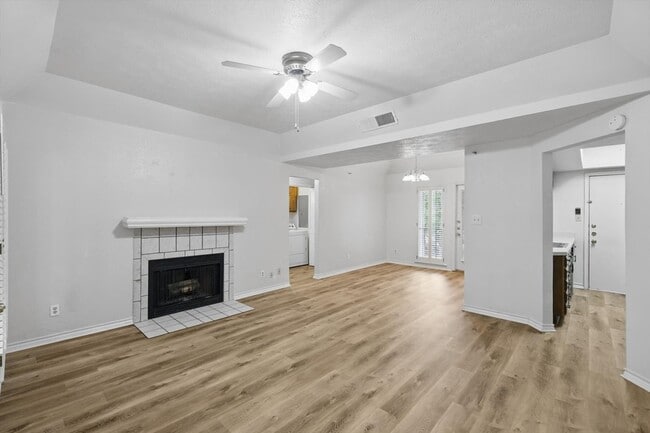 Photo - 3105 San Jacinto St Unit 207