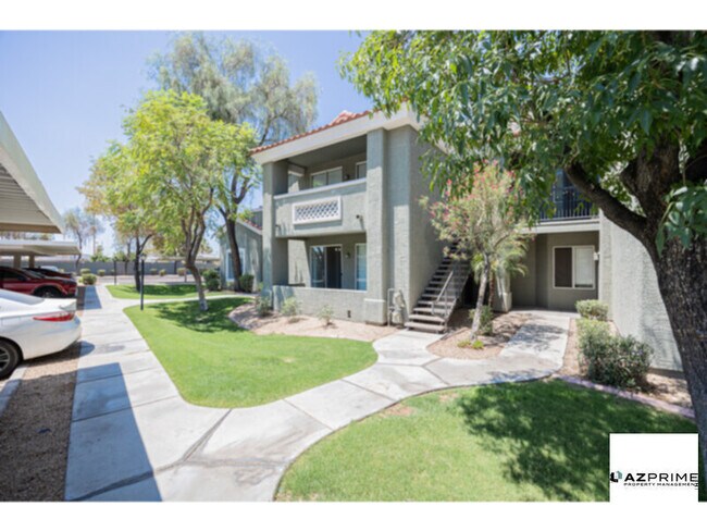 Building Photo - Premium 1/1 Corner Condo - Gated Phoenix Living with Mountain Views!