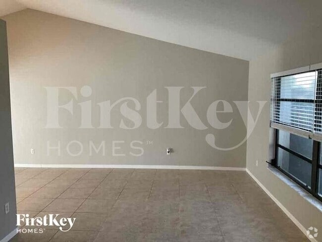 Building Photo - 18130 Lake Worth Blvd Rental