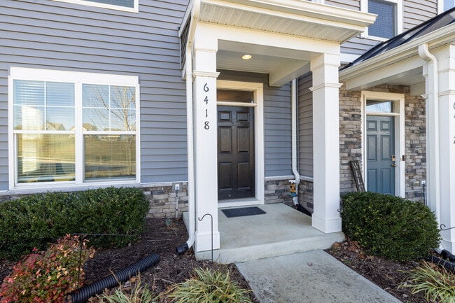 Photo - 6418 Cassia Loop