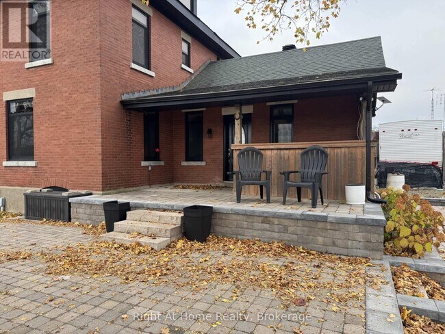 Photo - 12 Erinville Dr