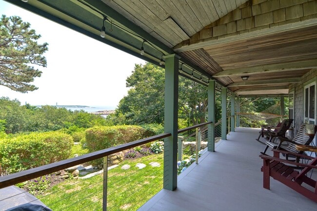 Photo - Stunning Victorian Winter Rental with Ocean Views!