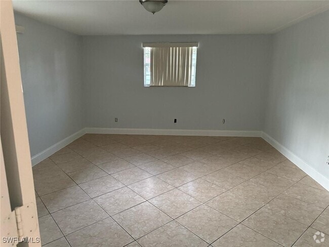 Building Photo - 4524 SE 11th Pl Rental
