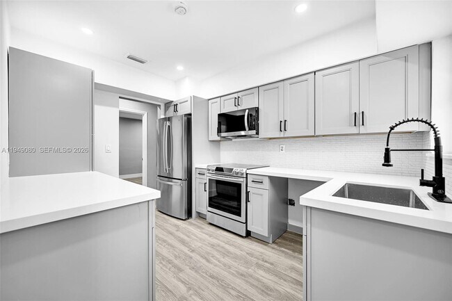 Photo - 645 NE 149th St Unit 645