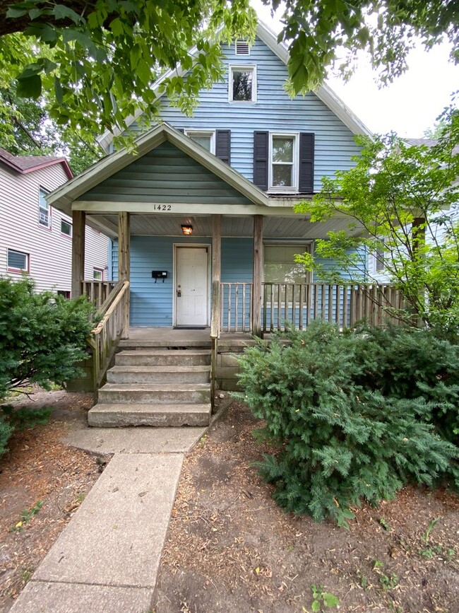 Photo - 1422 E Stockbridge Ave House