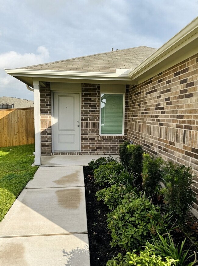 Photo - 26710 Dalmatian Bellflower Dr
