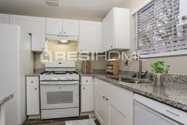Photo - 1183 Mill Lake Cir
