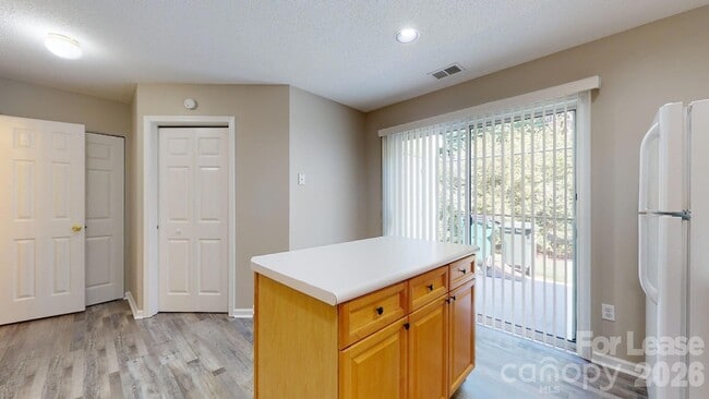 Photo - 670 Emerald Cove Dr