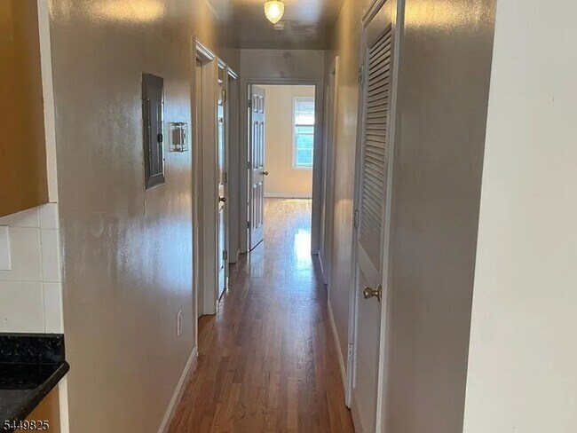 Photo - 209 South St