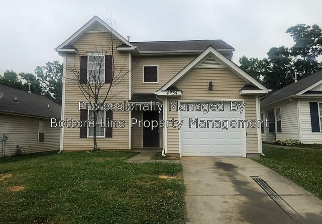 Building Photo - 4834 Muskogee Dr
