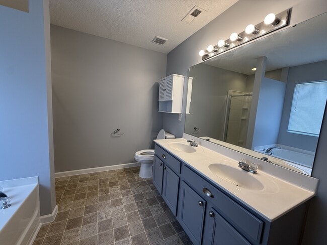 3734 Mountain Brook Cir