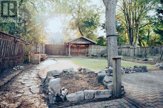 Photo - 588 Marksbury Rd