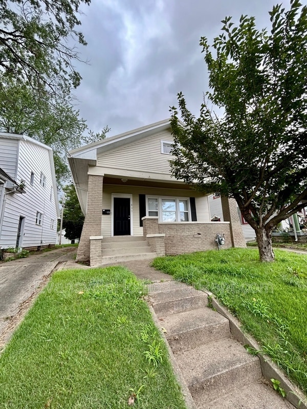 Photo - 635 S Rotherwood Ave Casa