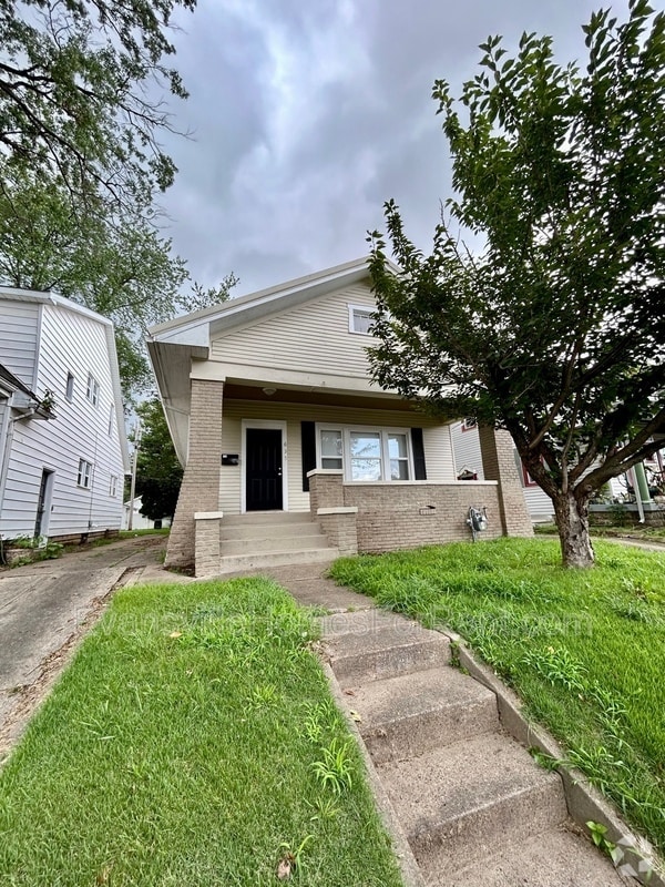 Building Photo - 635 S Rotherwood Ave Rental