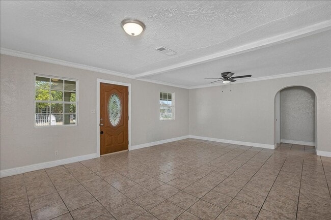 Photo - Beautiful large home for Rent