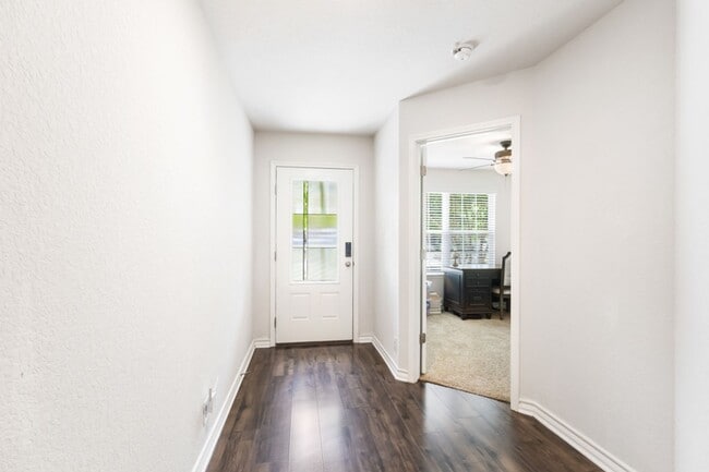 Photo - 5919 Hindes Stone