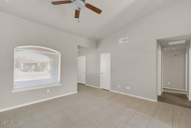 Photo - 159 Homedale Dr