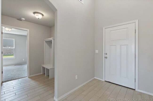 Photo - 3809 S 12th Pl