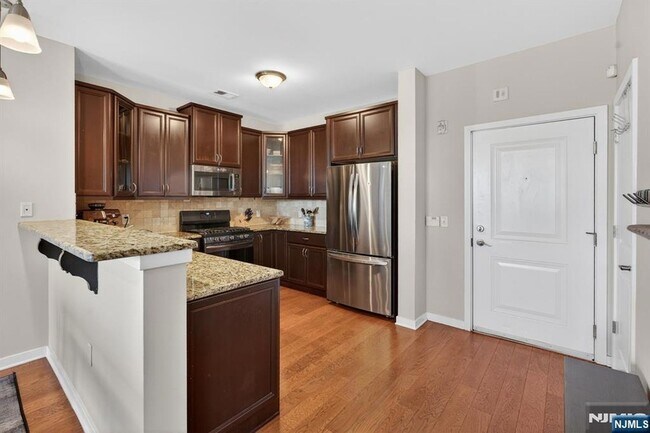 Photo - 443 2nd St Unit 406