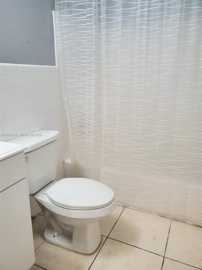 Photo - 280 SW 11th Ave Unidad 18