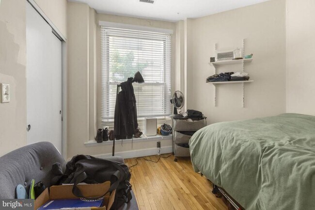 Photo - 242 S 13th St Unidad A