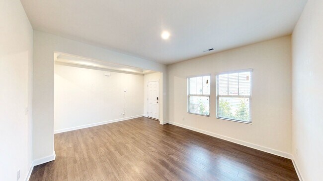 Photo - 4500 Collingham Dr