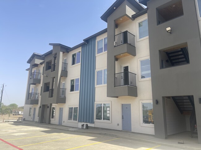 Kona Apartments