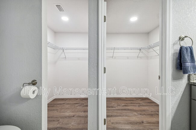 Photo - 380 Jeru Blvd Unit 5