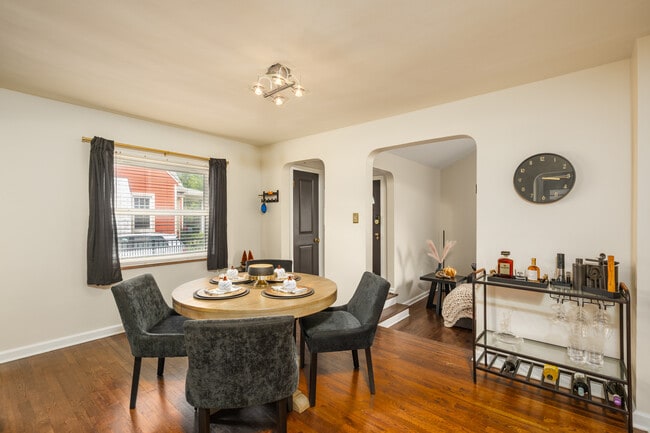 Photo - 195 S Sylvan Ave