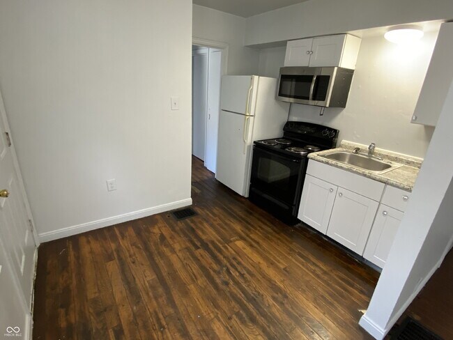 Photo - 623 N Tibbs Ave