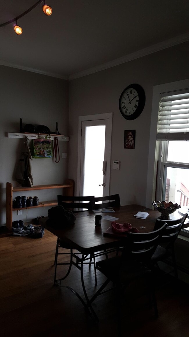 Photo - 2512 Mapleton Ave