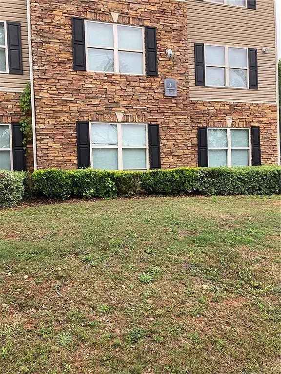 Photo - Room in Apartment on Fairington Club Dr