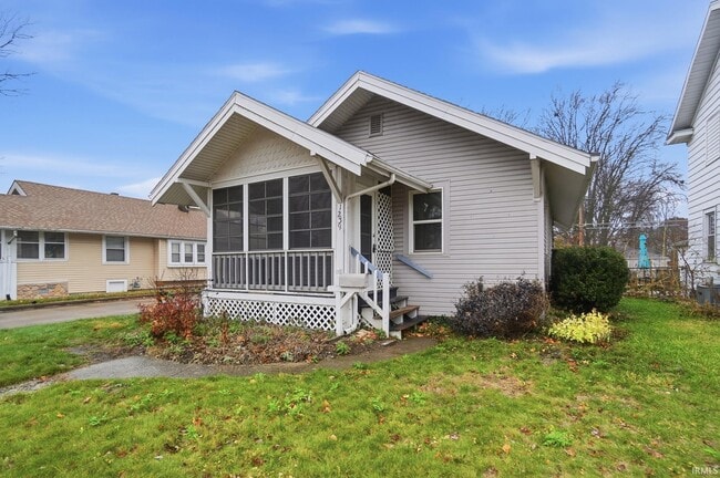 Building Photo - 1239 Charlotte Ave