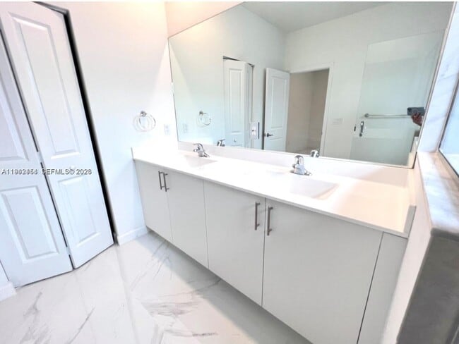 Photo - 15903 SW 2nd Dr