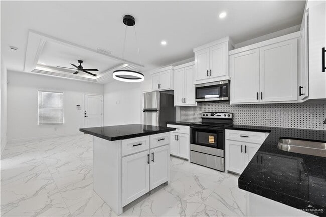 12504 N 39th St Unit 2