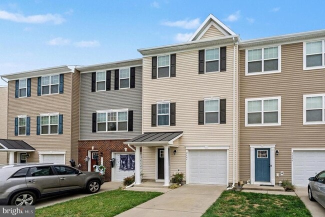 Photo - 2444 Drake Ln