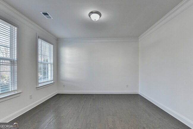 Photo - 211 Hamlet Dr