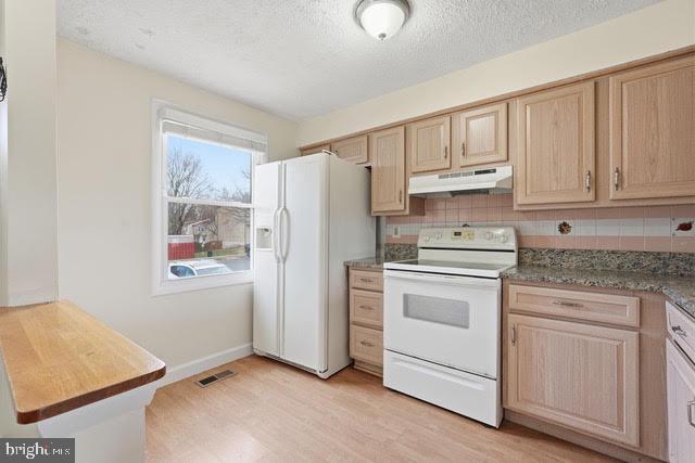 Photo - 739 Brethour Ct