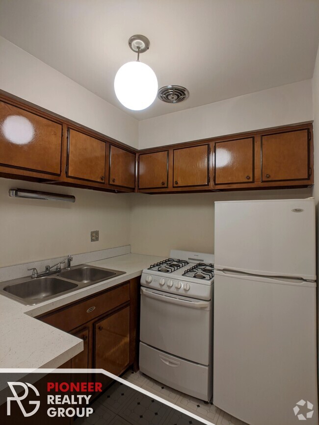 Building Photo - 671 W Wrightwood Ave Unit 508 Rental