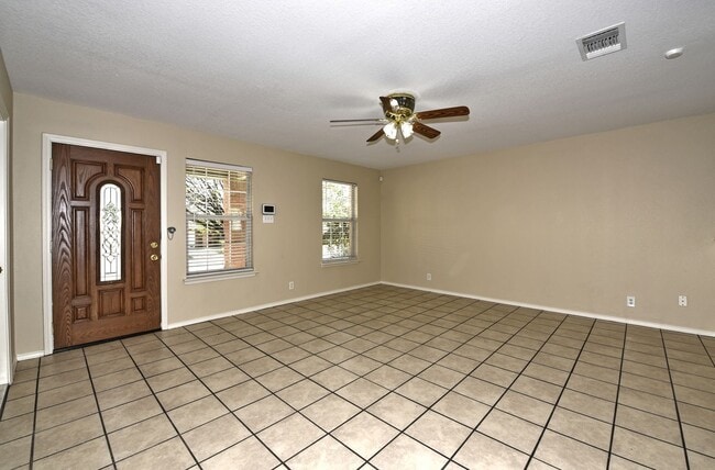 Photo - GREAT LOCATION: 1604 & SHAENFIELD | 3 BEDS | 2 BATHS | MOVE IN READY