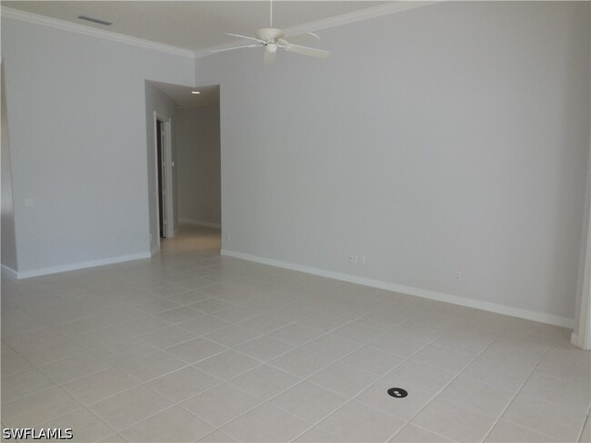 Photo - 5299 Hawkesbury Way