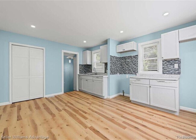 Photo - 19941 Biltmore St