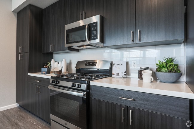 2BR,2BA-2.1 Floor Plan