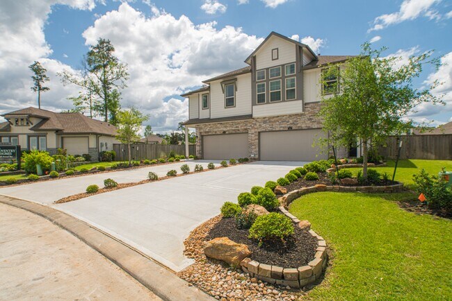 Photo - 438 Lake Day Dr