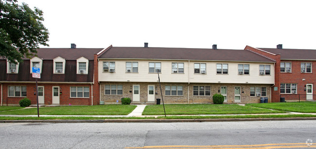 Building Photo - Dolfield Townhomes