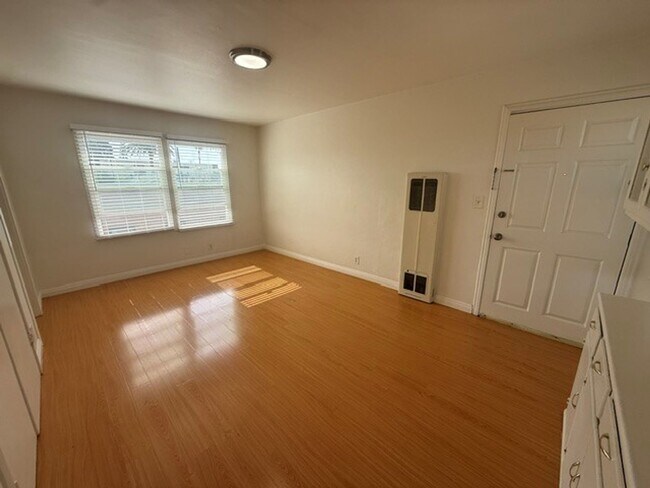 Photo - 1728-1730 E. 7th St.