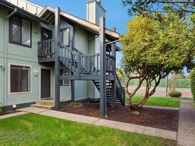 Photo - 336 NE Skipanon Dr