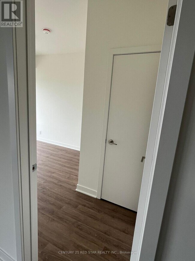 Photo - 51 Clarington Blvd Unité 608