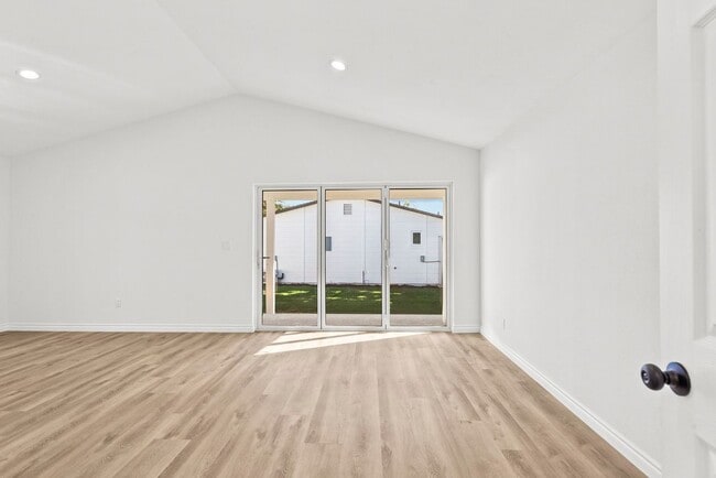 Photo - 3666 2nd Ave